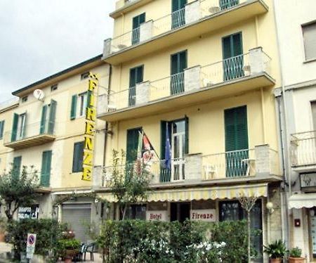 Hotel Firenze เวียเรจโจ ภายนอก รูปภาพ