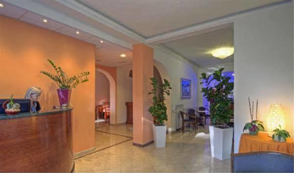 Hotel Firenze เวียเรจโจ ภายนอก รูปภาพ